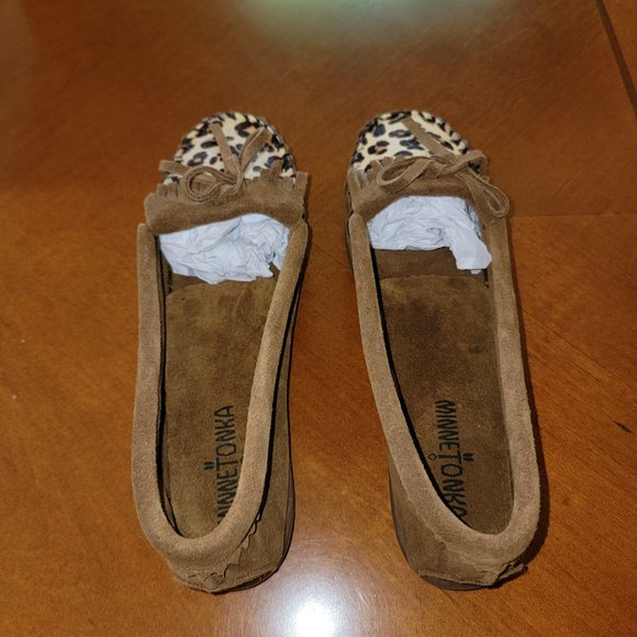 Minnetonka Leopard Moccasins Flats Slippers Size 7 NEW - Picture 3 of 7